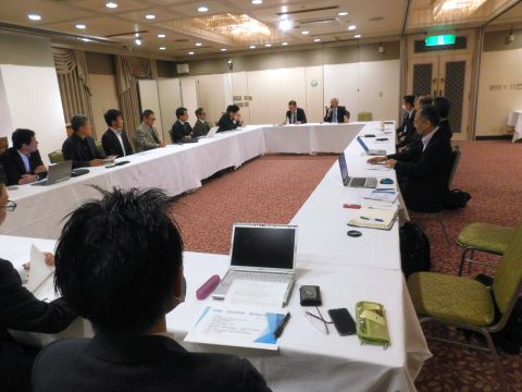 臨時総会の様子